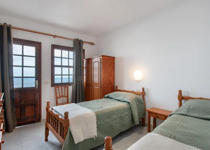 Apartamentos La Fajana