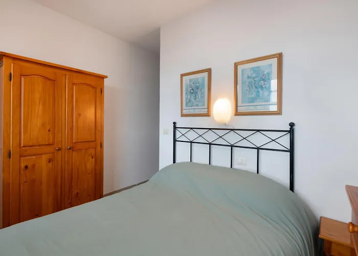 Apartamentos La Fajana
